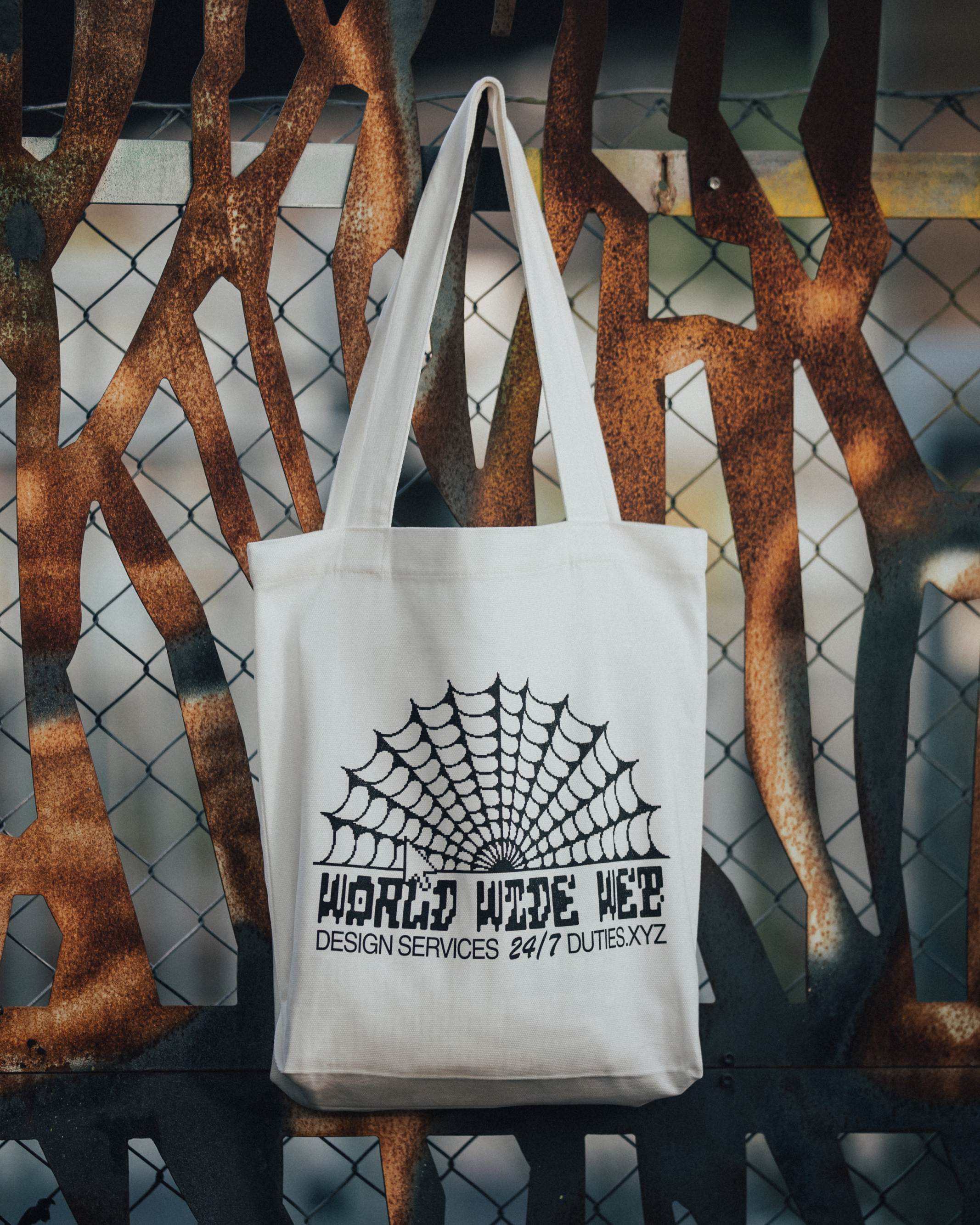 World Wide Web Tote